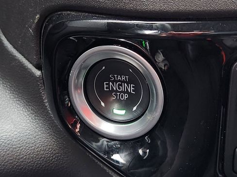 Used 2025 GMC Sierra 1500 SLT image 29