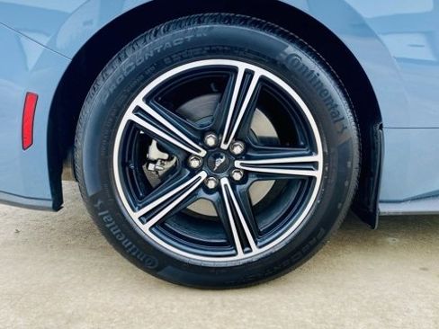 Used 2025 Ford Mustang Coupe image 9