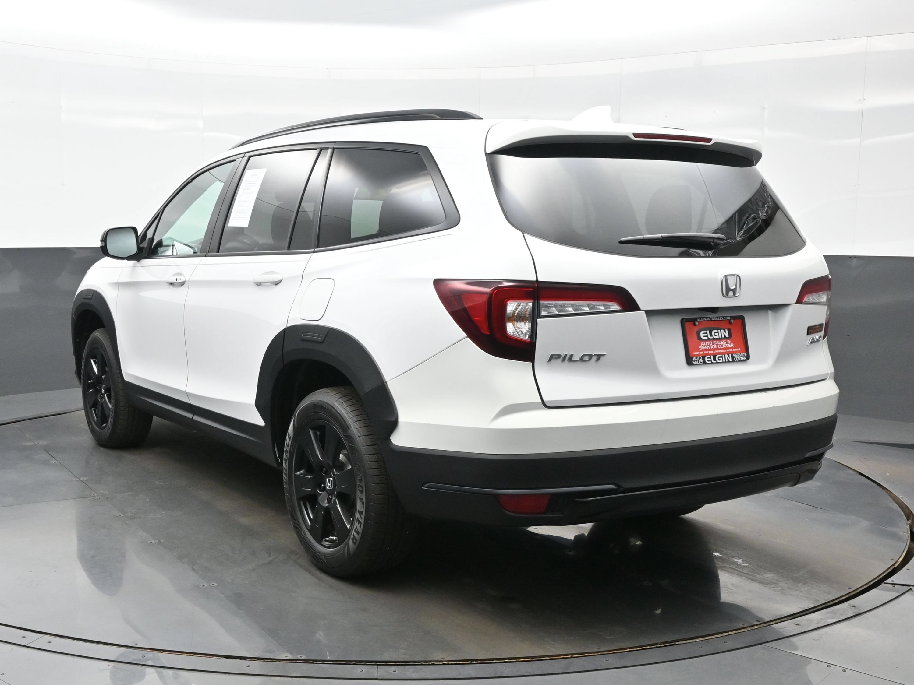 Used 2022 Honda Pilot TrailSport image 4