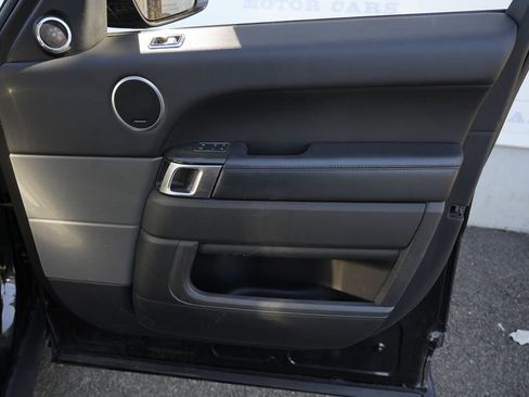 Used 2020 Land Rover Range Rover Sport HSE image 36