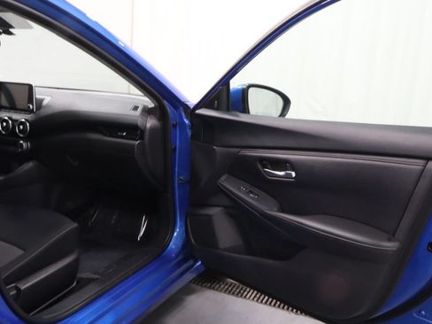 Used 2023 Nissan Sentra SV FWD image 14