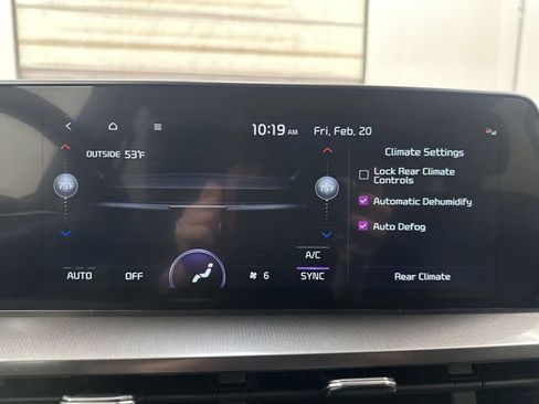 Used 2025 Kia Telluride S image 18