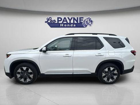 Certified 2026 Honda Pilot Touring image 4