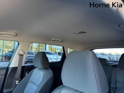 New 2026 Kia Seltos LX image 18