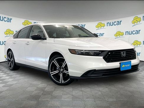 Used 2023 Honda Accord Sport image 1