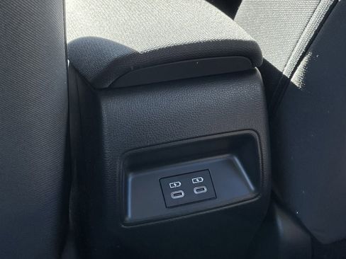 Used 2024 Toyota Corolla LE image 22