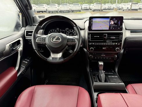 Used 2023 Lexus GX 460 Premium w/ Premium Package AWD/4WD image 8