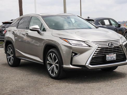 Used 2017 Lexus RX 350 FWD w/ Premium Package image 3