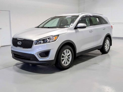 Used 2016 Kia Sorento LX AWD/4WD image 1