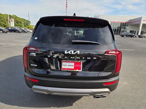 Used 2022 Kia Telluride S image 9