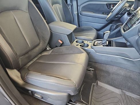 Certified 2025 Subaru Forester Touring AWD/4WD image 13