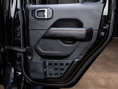 Used 2020 Jeep Gladiator Rubicon AWD/4WD image 38