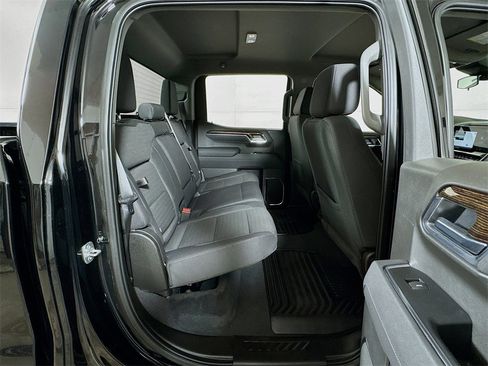 Used 2025 GMC Sierra 1500 Elevation image 25