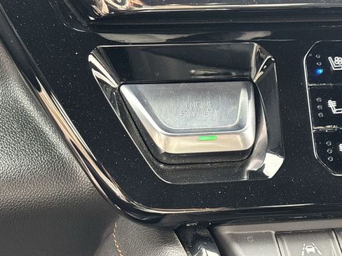 Used 2022 GMC Sierra 1500 AT4 w/ Technology Package image 17