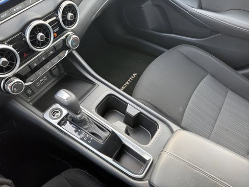 Used 2024 Nissan Sentra SV image 21