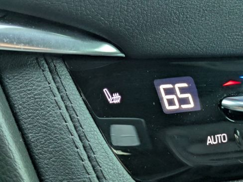 Used 2024 Cadillac XT5 Luxury image 22