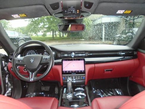 Used 2021 Maserati Quattroporte S image 12