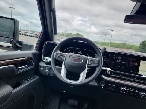 New 2026 GMC Sierra 2500 SLE w/ SLE Value Package; AWD/4WD image 11
