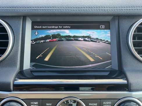 Used 2015 Land Rover LR4 HSE AWD/4WD image 33