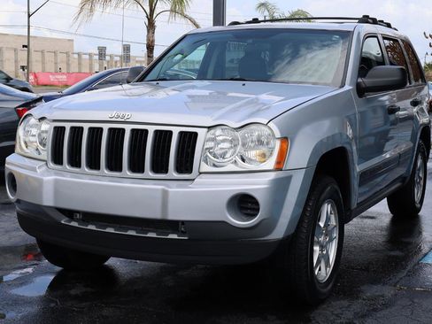 Used 2006 Jeep Grand Cherokee Laredo w/ Cargo Convenience Group image 2