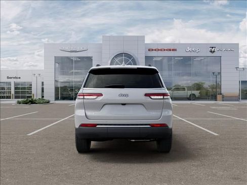 New 2026 Jeep Grand Cherokee L Laredo image 7