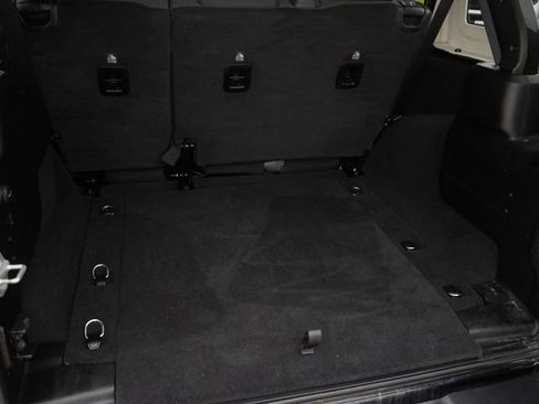 Used 2025 Jeep Wrangler Unlimited Sahara AWD/4WD image 12