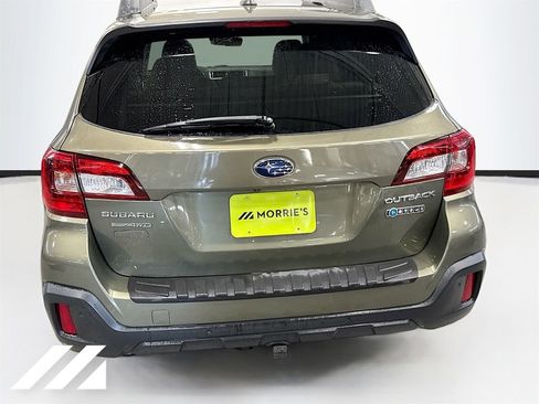 Used 2018 Subaru Outback 2.5i Limited AWD/4WD image 6