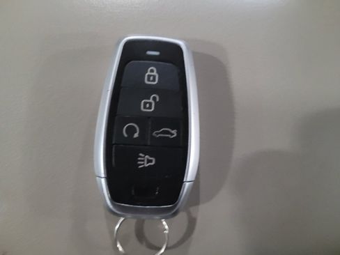 Used 2014 Chevrolet Volt w/ Enhanced Safety Package 2 image 32