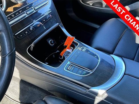 Used 2020 Mercedes-Benz GLC 300 4MATIC image 15