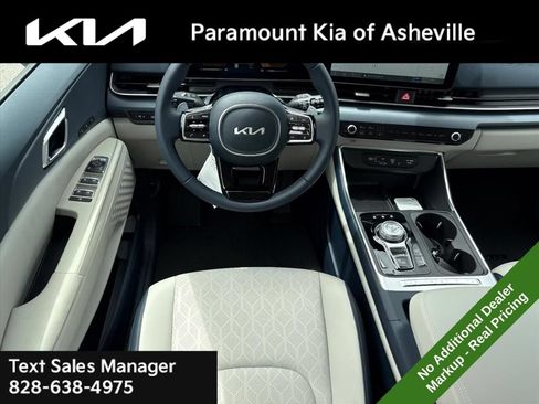 New 2026 Kia Carnival EX FWD image 24