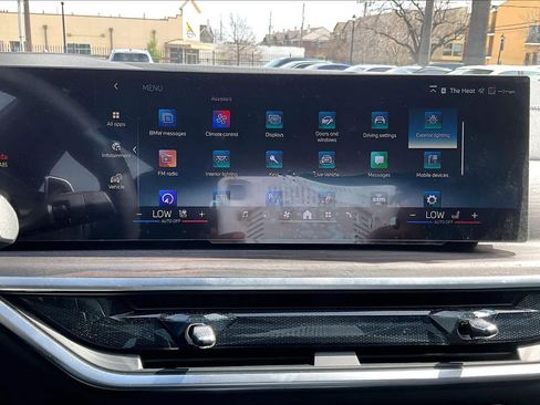 Used 2025 BMW X7 xDrive40i w/ Executive Package image 35