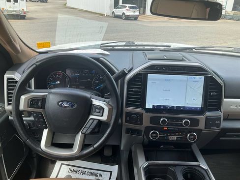 Used 2022 Ford F250 Lariat w/ Lariat Ultimate Package AWD/4WD image 21
