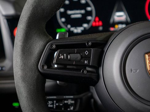 New 2026 Porsche Cayenne GTS image 21