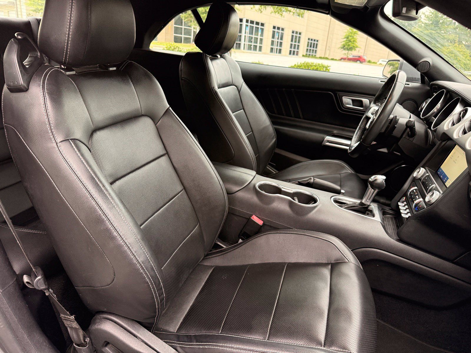 Used 2021 Ford Mustang Premium RWD image 37
