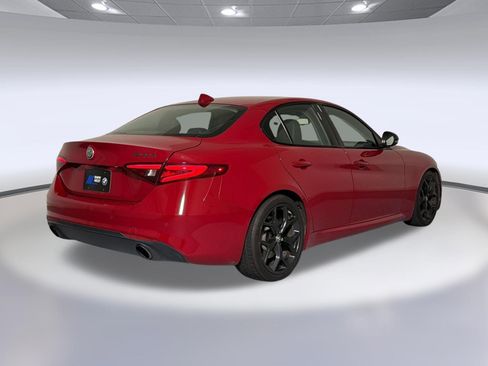 Used 2019 Alfa Romeo Giulia w/ Nero Edizione RWD image 8
