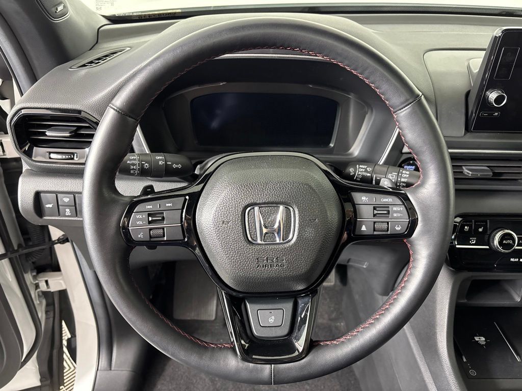Certified 2025 Honda Pilot Black Edition image 35