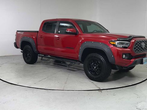 Used 2021 Toyota Tacoma TRD Off-Road image 8