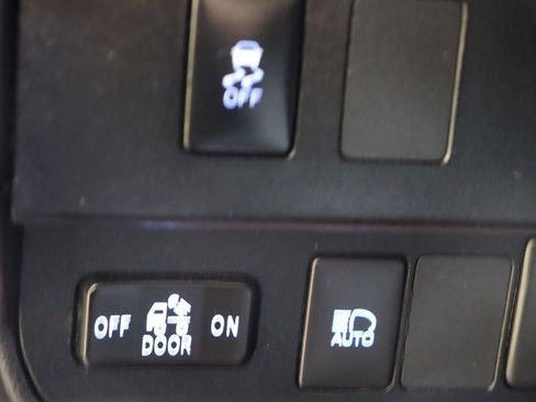 Used 2023 Toyota Tacoma SR5 w/ Technology Package image 39