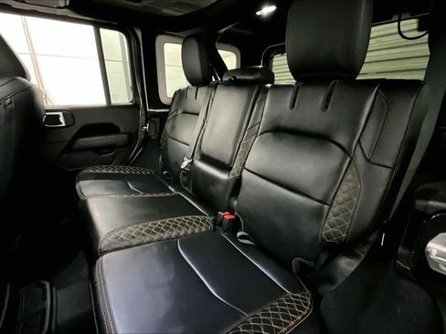 Used 2021 Jeep Wrangler Unlimited Sahara image 25