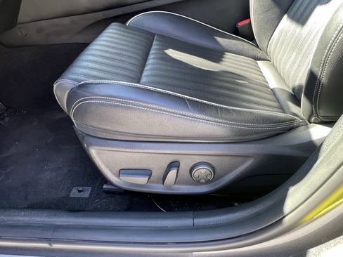 Used 2021 Genesis G70 2.0T w/ Elite Package image 27