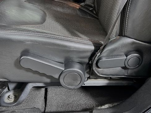 Used 2016 Jeep Wrangler Unlimited Sahara image 16