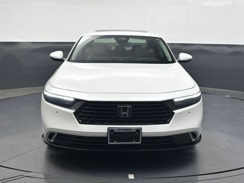 Used 2024 Honda Accord Touring image 9