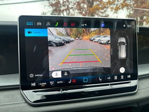 New 2026 Volkswagen Tiguan SE R-Line image 10