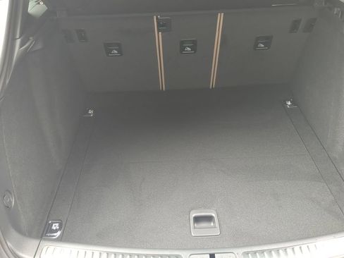 New 2026 Porsche Macan image 17