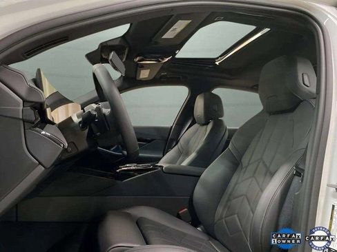 Used 2025 BMW 530i xDrive image 26