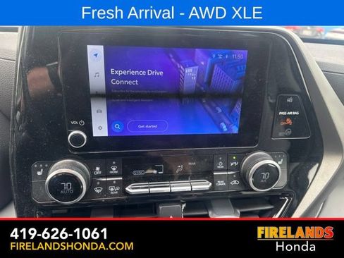 Used 2024 Toyota Highlander XLE AWD/4WD image 24