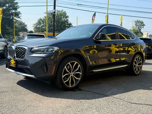 Used 2022 BMW X4 xDrive30i w/ Convenience Package image 3
