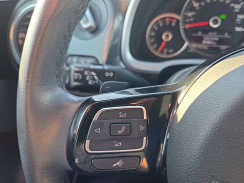 Used 2012 Volkswagen Beetle Turbo FWD image 23