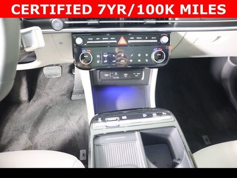 Used 2025 Hyundai Tucson Limited image 29