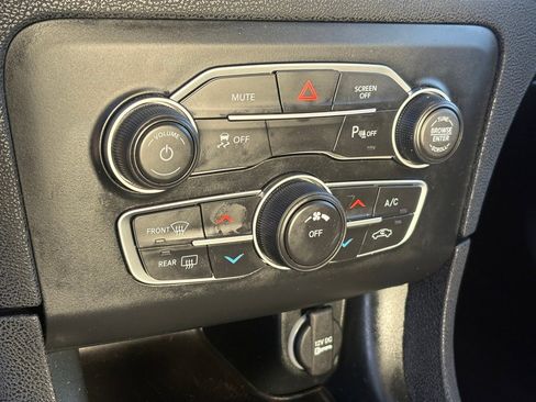 Used 2022 Dodge Charger SXT image 21